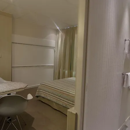 Glenmore 3*