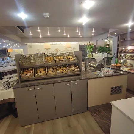 Ξενοδοχείο Glenmore 3*