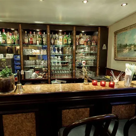 Glenmore Hotel 3*